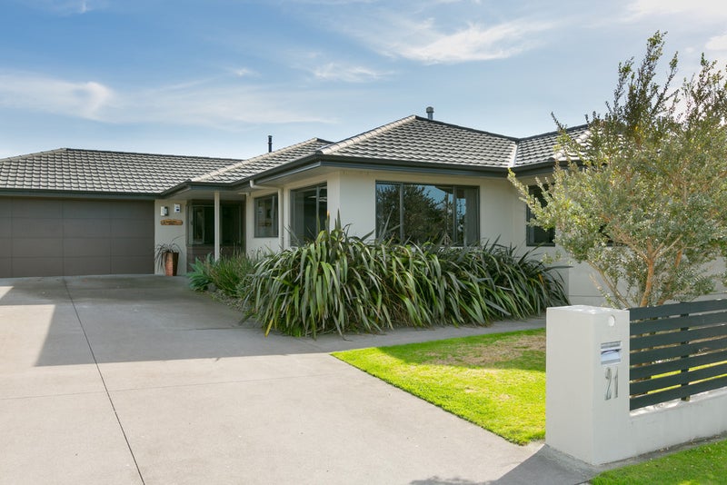 21 Montrose Place, Highlands Park, New Plymouth - Carousel 20