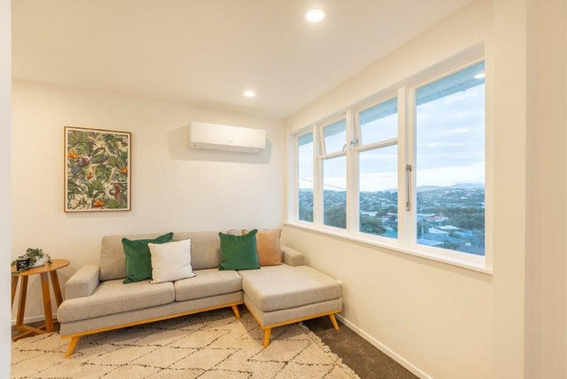 8 Piko Street, Titahi Bay, Porirua - Carousel 2