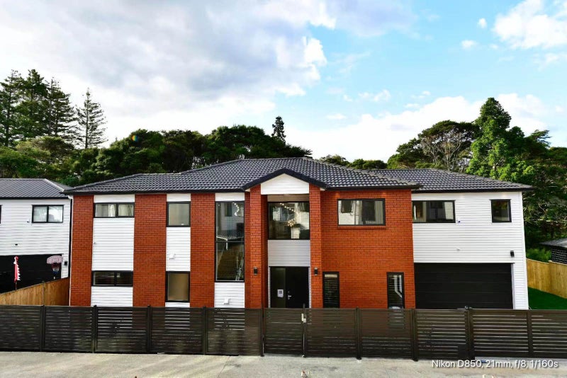 13 Hava place, Green Bay, Auckland - Carousel 1