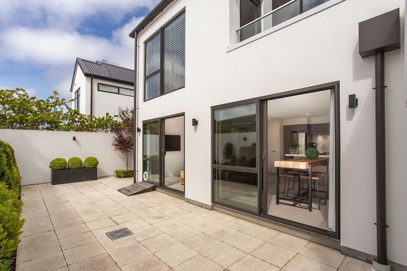 20D Hewitts Road, Merivale, Christchurch - Carousel 16