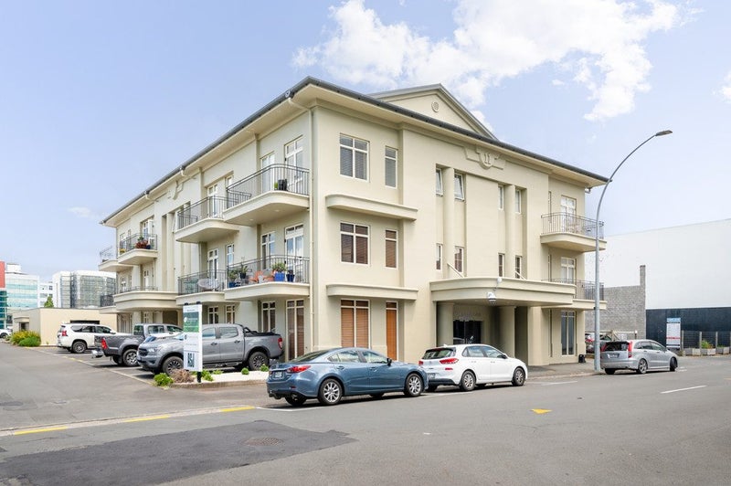1A/11 London Street, Hamilton Central, Hamilton - Carousel 2