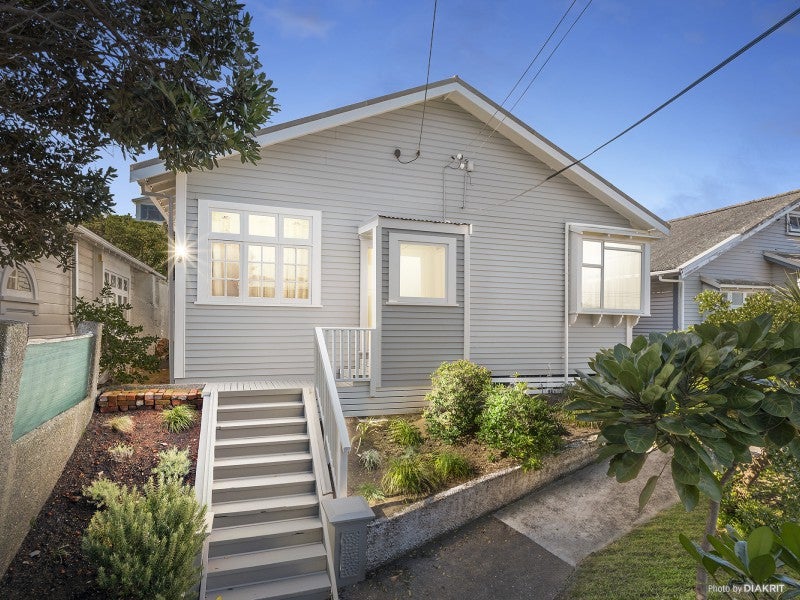 173 Coutts Street, Rongotai, Wellington - Carousel 1