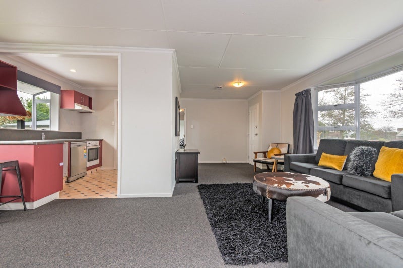 32 Cumberland Place, Kelvin Grove, Palmerston North - Carousel 2
