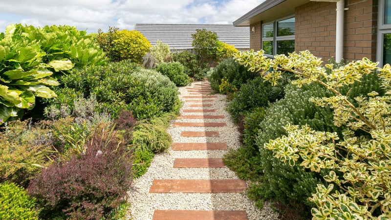 9 Cabbage Tree Grove, Woodridge, Wellington - Carousel 2