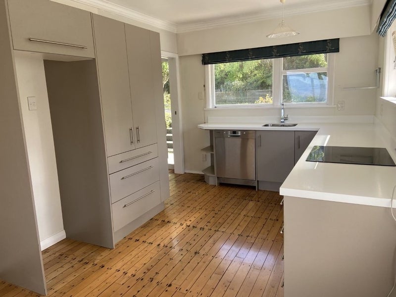 37 Huntleigh Park Way, Ngaio, Wellington - Carousel 2