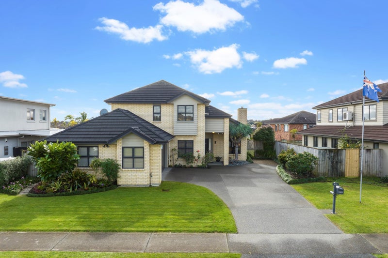 21 Turnberry Drive, Wattle Downs, Auckland - Carousel 2