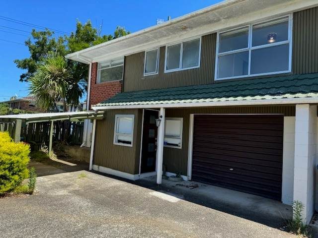 1/33 Tawhiri Road, One Tree Hill, Auckland - Carousel 2