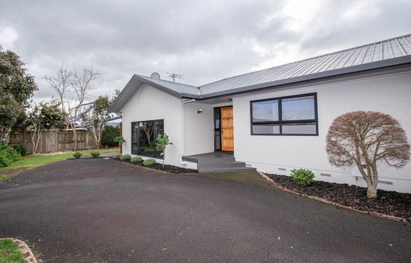 22 Dover Road, St Andrews, Hamilton - Carousel 2