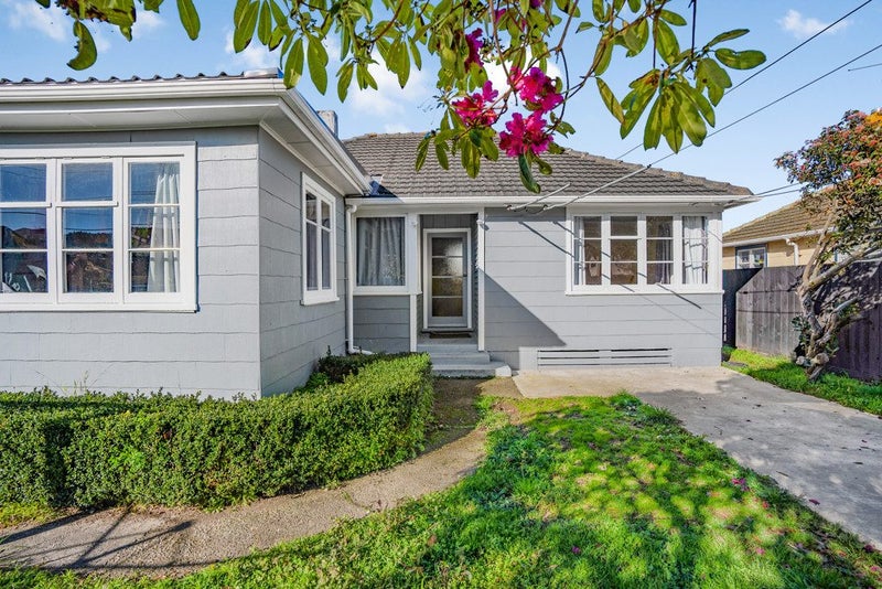 22 Pearce Crescent, Taita, Lower Hutt - Carousel 1