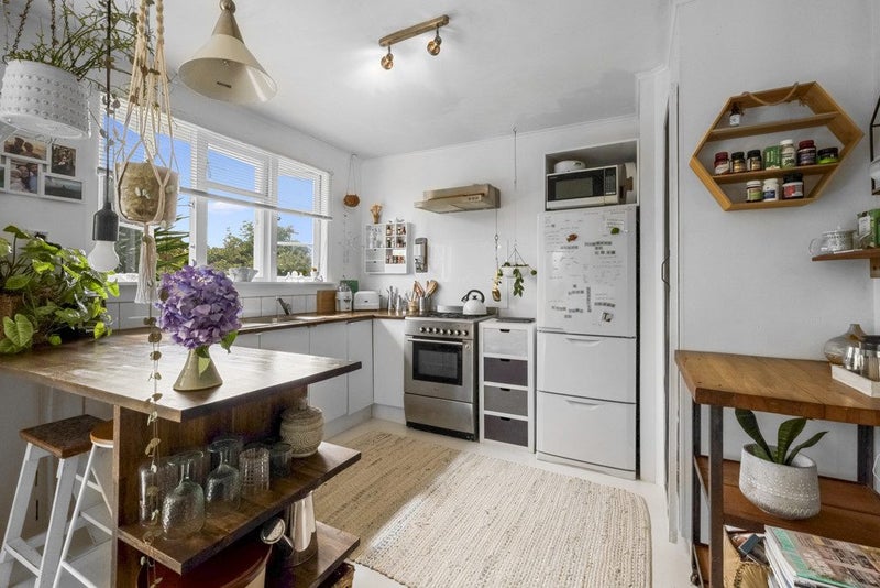 126 Huatoki Street, Frankleigh Park, New Plymouth - Carousel 2