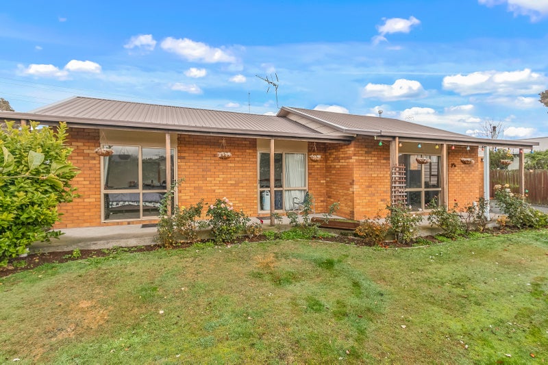 1 Skerten Avenue, Hornby South, Christchurch - Carousel 2