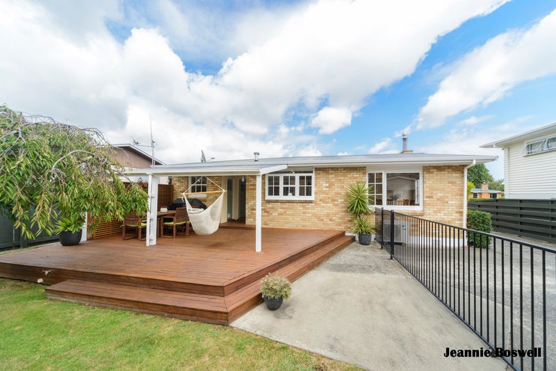 58 Newcastle Street, Hokowhitu, Palmerston North - Carousel 2