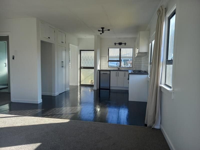 219 Ngamotu Road, Spotswood, New Plymouth - Carousel 2