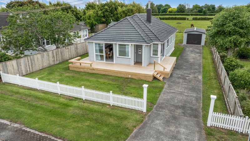 18 Village Way, Ardmore, Papakura - Carousel 1