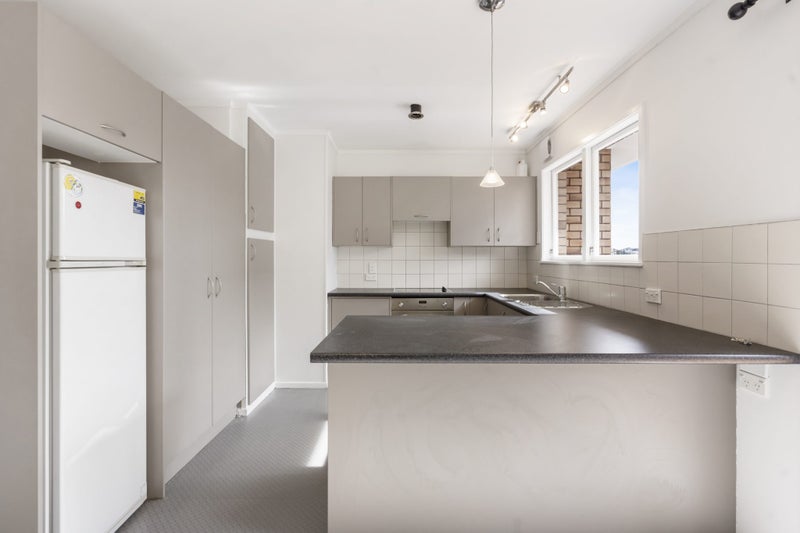 1/120 Orakei Road, Remuera, Auckland - Carousel 2