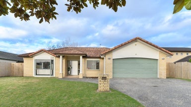 102 Redcastle Drive, East Tamaki, Auckland - Carousel 1