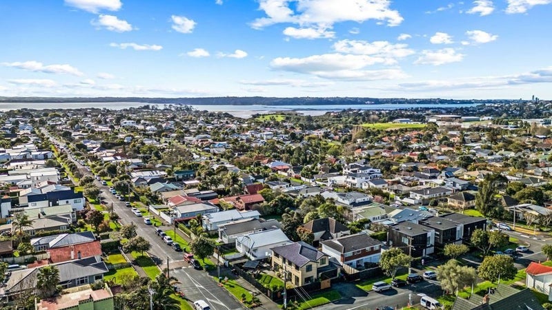 6B Tui Street, Point Chevalier, Auckland - Carousel 26