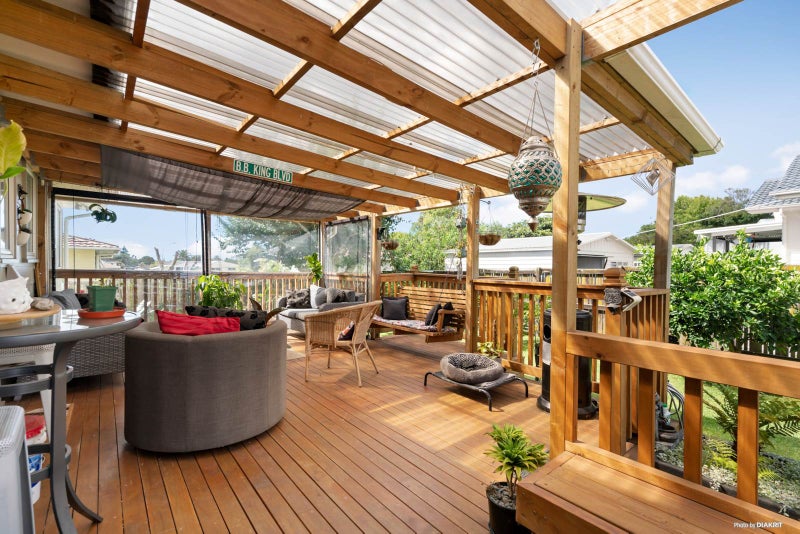 1/7 Arden Court, Clover Park, Auckland - Carousel 1