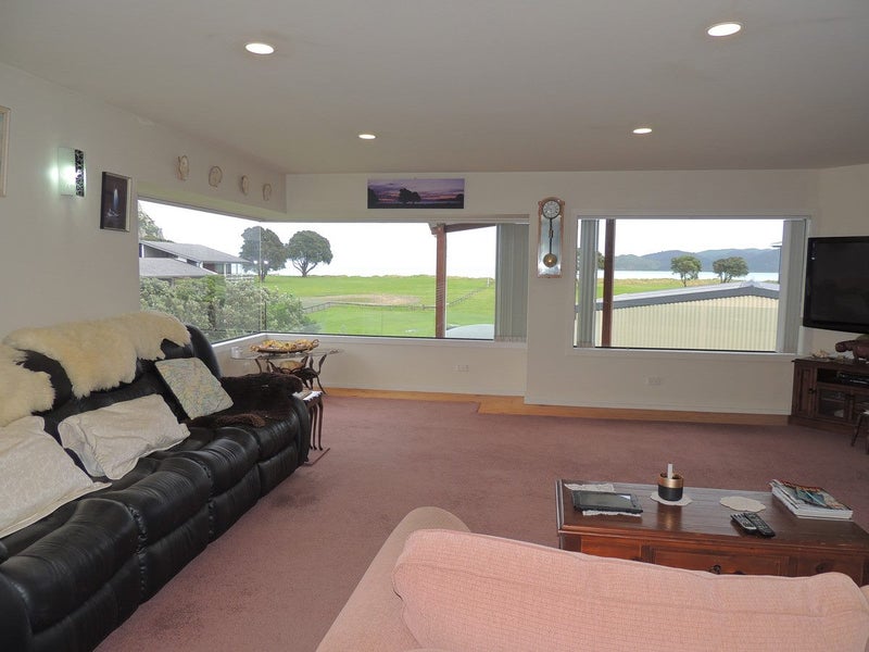 9 Bill Nolan Place, Māhia - Carousel 2