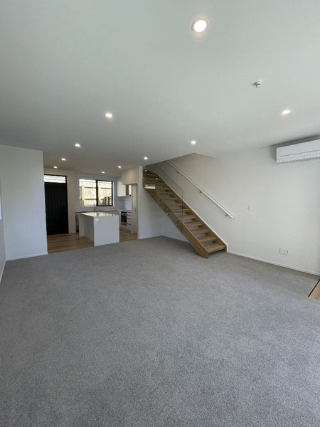2/13 Fancourt Street, Karori, Wellington - Carousel 2