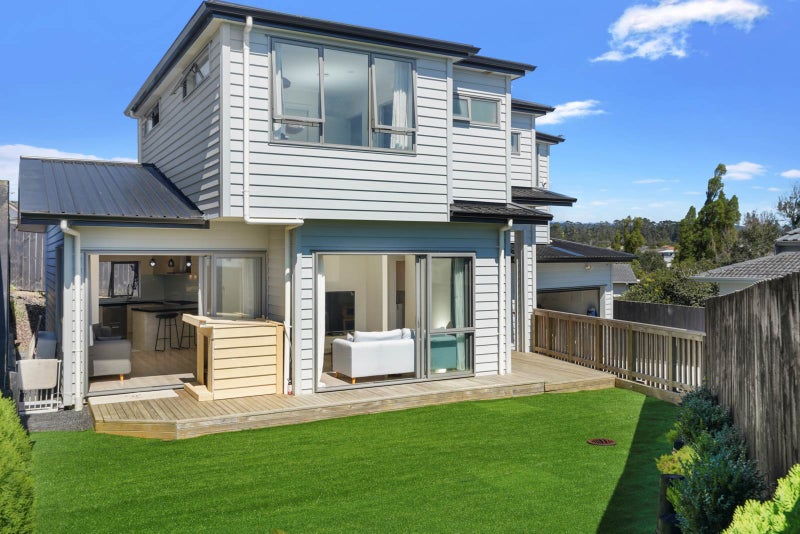 24A Styca Place, Sunnyvale, Auckland - Carousel 1