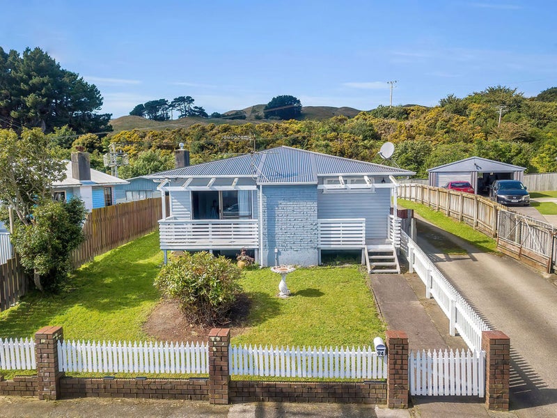 94 Driver Crescent, Cannons Creek, Porirua - Carousel 1