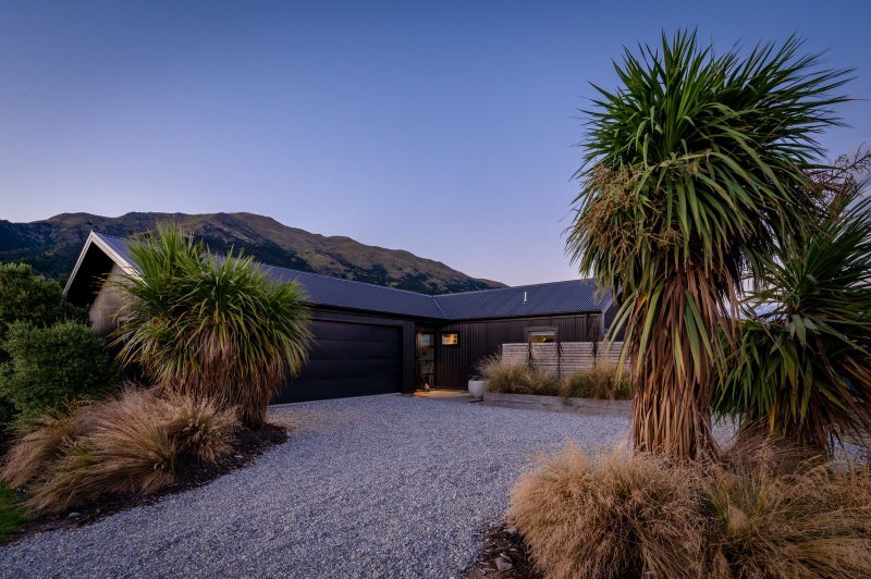 7 Francis Lane, Wanaka - Carousel 1