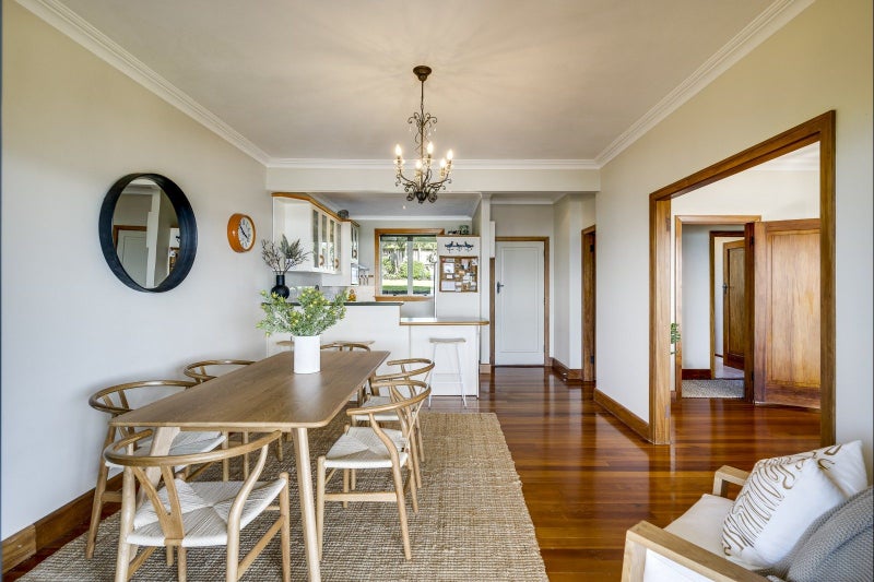 8 Lambton Road, Hospital Hill, Napier - Carousel 2