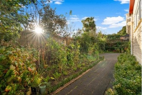 23A Inverary Avenue, Epsom, Auckland - Carousel 24