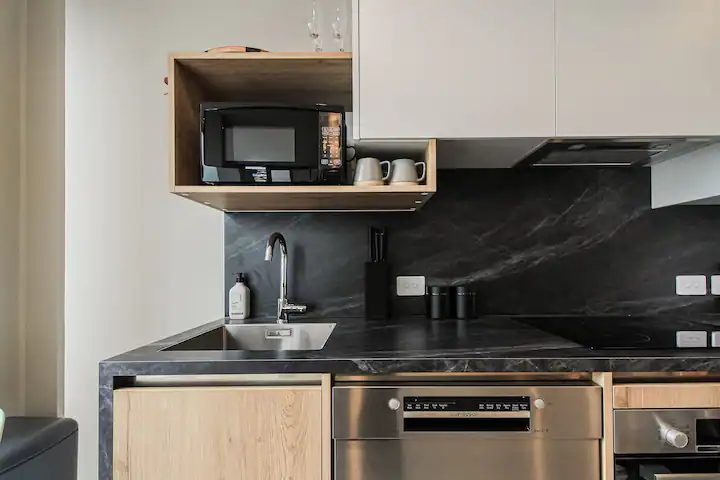 302/212 Willis Street, Te Aro, Wellington - Carousel 2