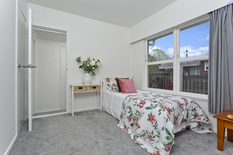 2/9 Brunton Place, Glenfield, Auckland - Carousel 7
