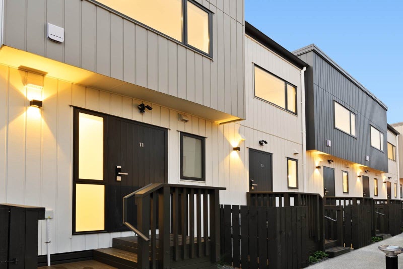 7/27 Britton Avenue, Mount Roskill, Auckland - Carousel 1