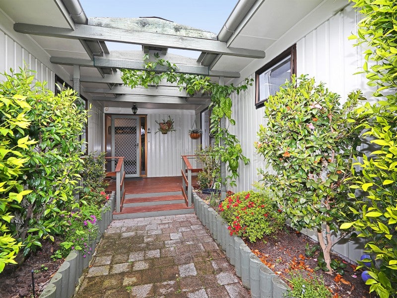 16 Glamorgan Avenue, Tamatea, Napier - Carousel 1