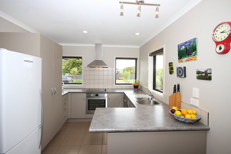 22 Poynter Place, Gonville, Whanganui - Carousel 2