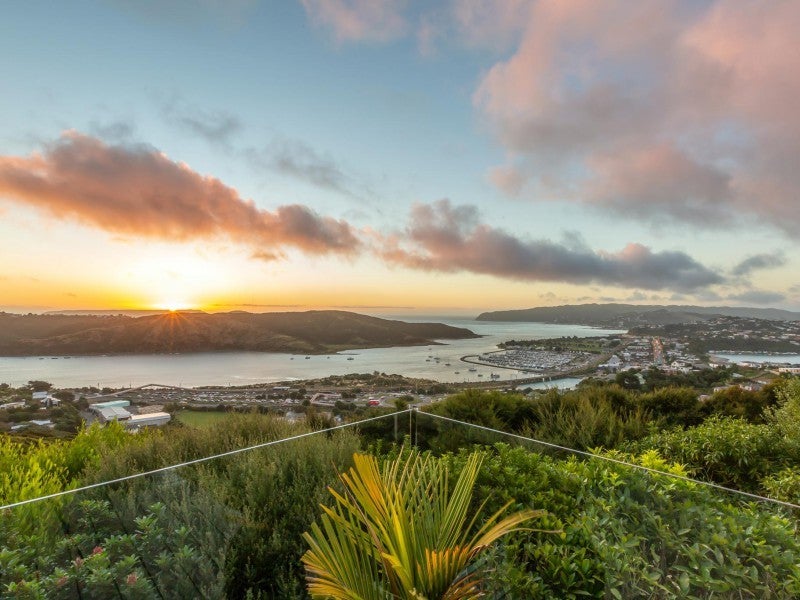 14 Seascape View, Paremata, Porirua - Carousel 2