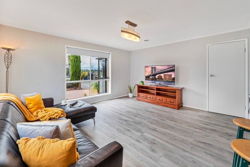 129 Botany Road, Botany Downs, Auckland - Carousel 2