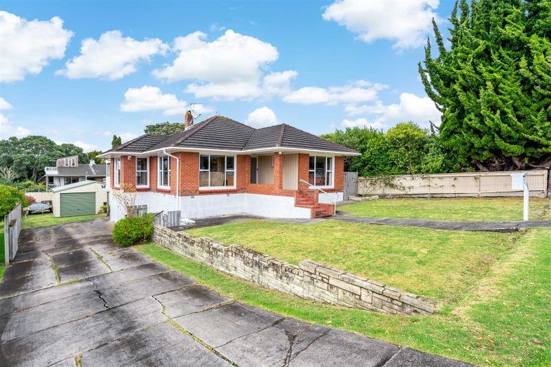 17 Greers Road, Weymouth, Auckland - Carousel 1