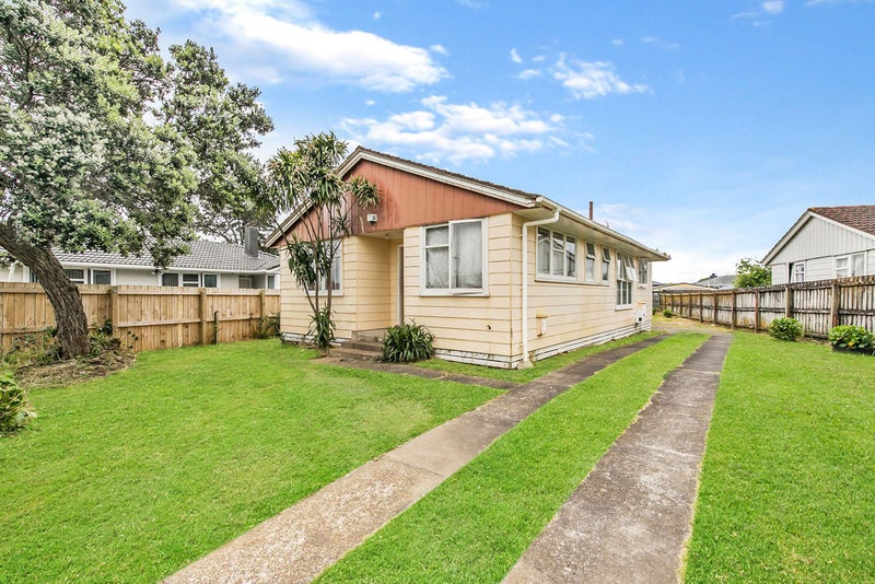 5 Fairey Place, Mangere, Auckland - Carousel 1
