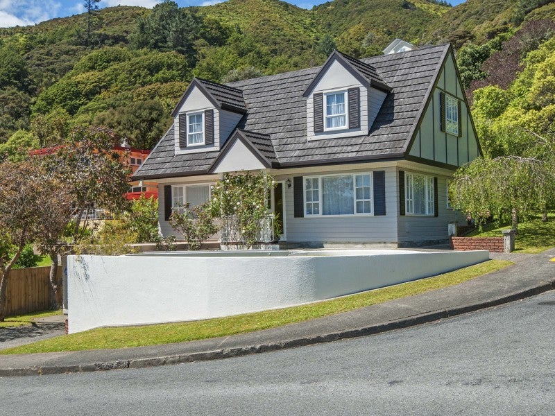 5 Kerkwall Drive, Naenae, Lower Hutt - Carousel 1