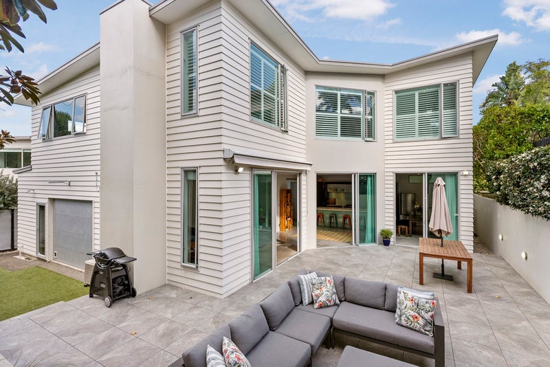 15B Sprott Road, Kohimarama, Auckland - Carousel 1