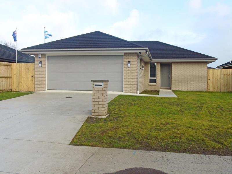 21 Captain Mitchell Drive, Opaheke, Papakura - Carousel 1