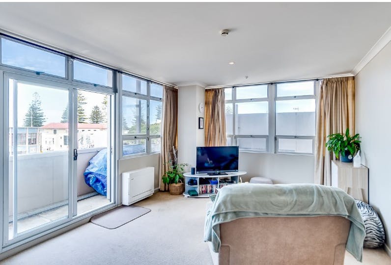 2G/3 Shakespeare Road, Napier South, Napier - Carousel 2