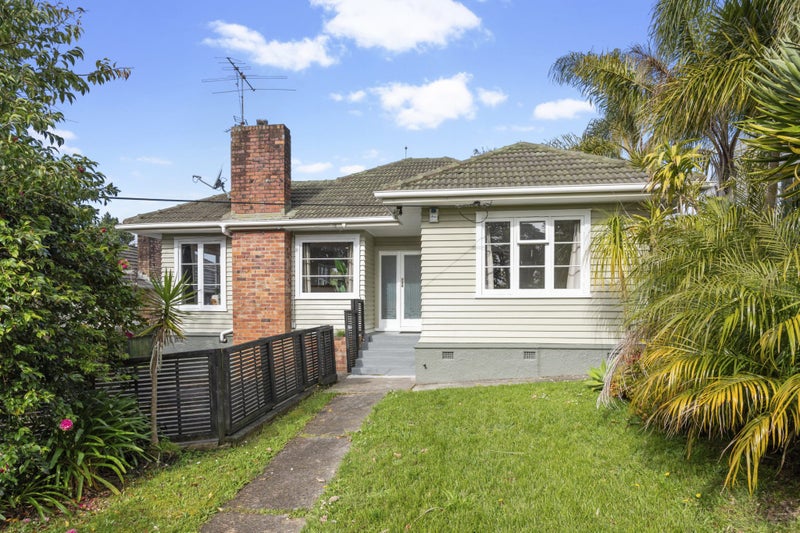 90 Woodglen Road, Glen Eden, Auckland - Carousel 1