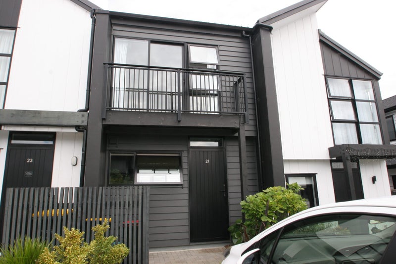 21 Treloar Crescent, Hobsonville, Auckland - Carousel 1