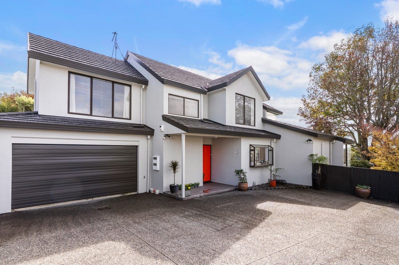 2/63 Fancourt Street, Meadowbank, Auckland - Carousel 1