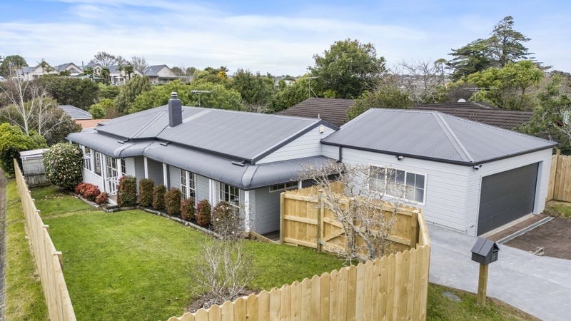57 Gosford Drive, Botany Downs, Auckland - Carousel 2