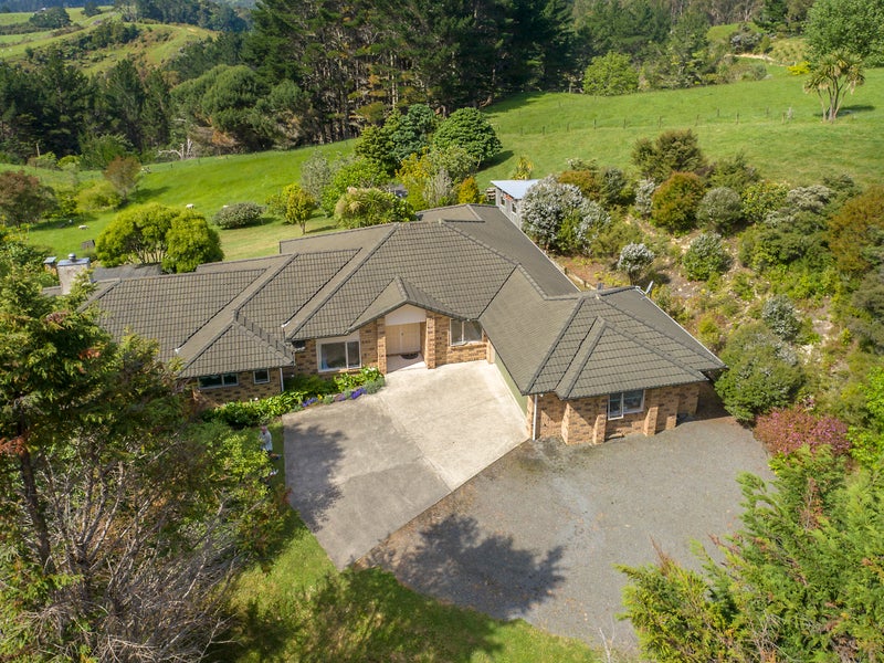 472 Krippner Road, Silverdale - Carousel 1
