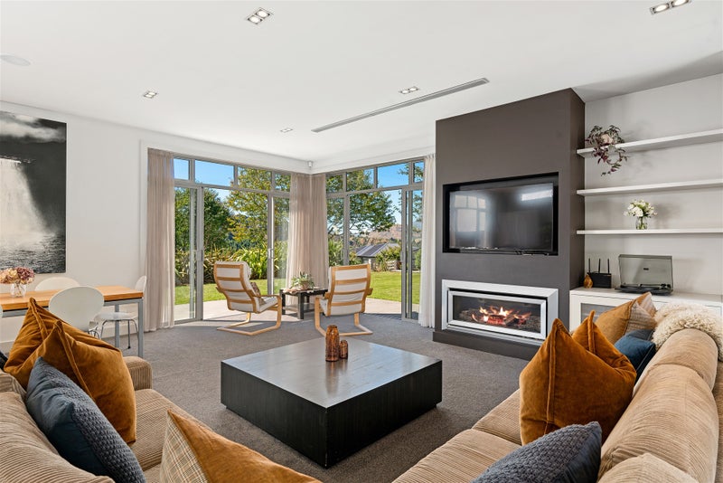 1 Harrys Close, Arthurs Point, Queenstown - Carousel 2