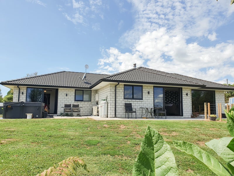 7 Golf Road, Waitomo, Te Kūiti - Carousel 1