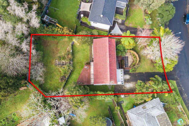 11 Capricorn Place, Browns Bay, Auckland - Carousel 2